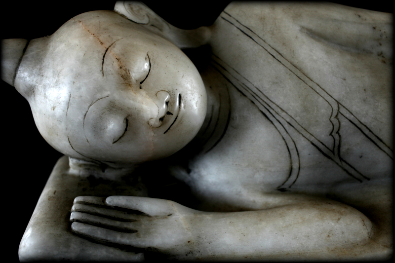 Extremely Rare Early 19C Reclining Mandalay Buddha #DW084